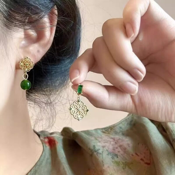 High-grade Retro Hollow Tigereye Earrings